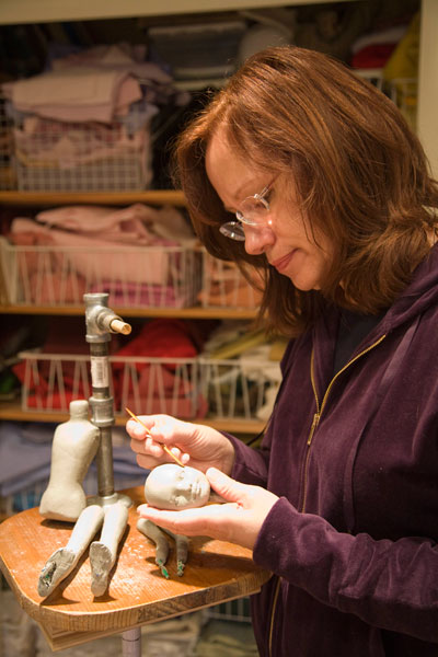 Maggie sculpting dolls